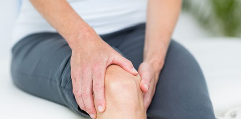 3 Things You Could Be Doing That Make Knee Pain Worse